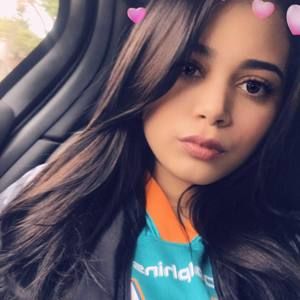 Meet your Posher, Lia